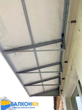 Автономний козирок на балкон